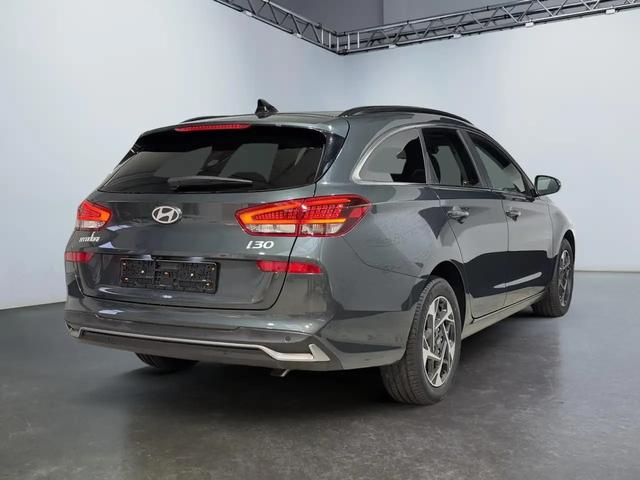 Hyundai, i30, Kombi Hybrid Automatik tageszulassung 1.5 T-GDI...